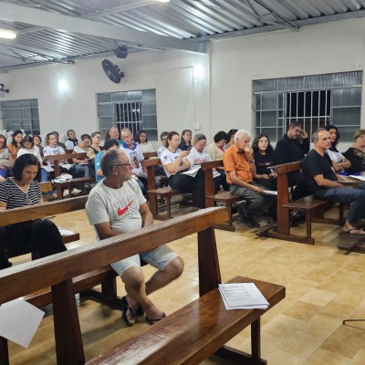 Curso de formação para secretários e tesoureiros em Santo Antônio do Monte Capacita Profissionais